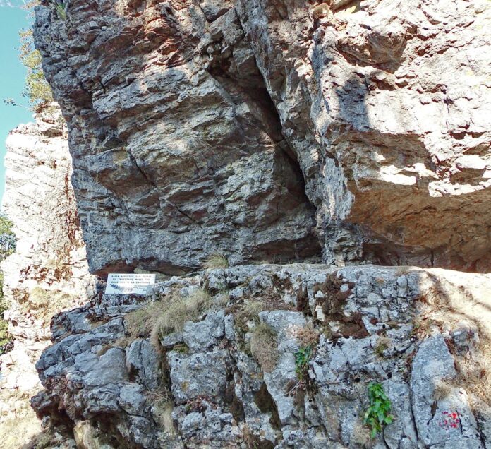 Η Σπηλιά του Κατσαντώνη