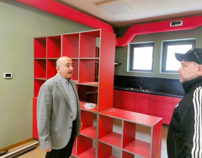 παθητικό δημόσιο κτήριο